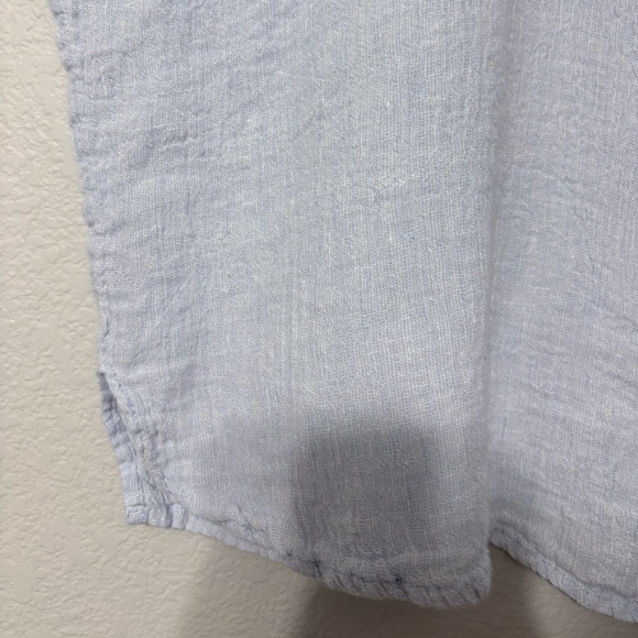 Tahari Soft Blue Crinkle Linen Oversized Cap Sleeve Button Down Top. Round Neck - Picture 4 of 11